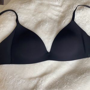 Lululemon Take Shape Bra 32B
